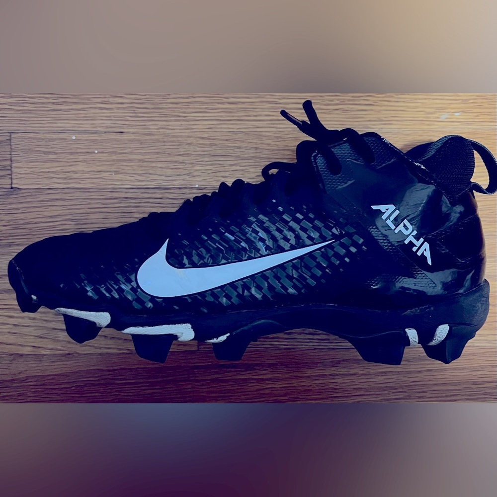 Men’s size 9 Football Cleats